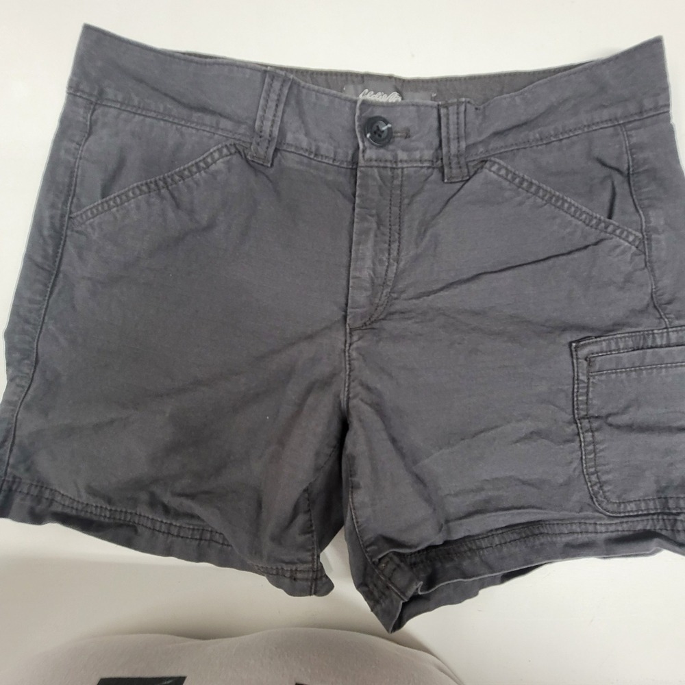 Eddie Bauer Womens Gray Shorts Size 4 Utility Pockets Casual Summer